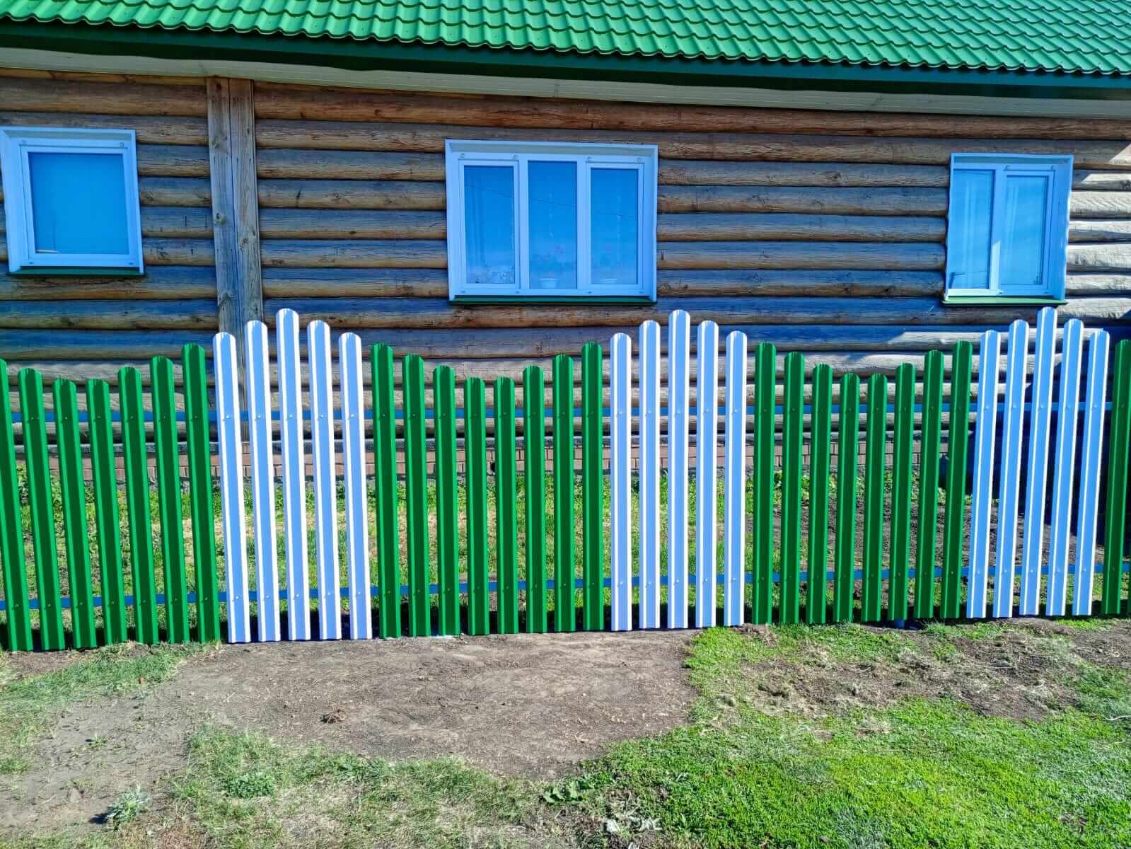 Забор из штакетника 18м в двух цветах RAL9003 Белый + RAL6029 Зеленая Мята в Атырау