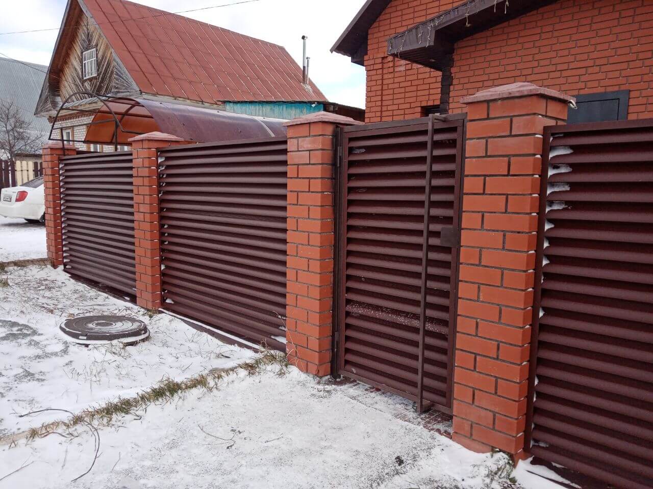 Забор из ламелей еврожалюзи 12м RAL8017/8017 Шоколад двусторонний МАТТЕ фото 2 в Атырау