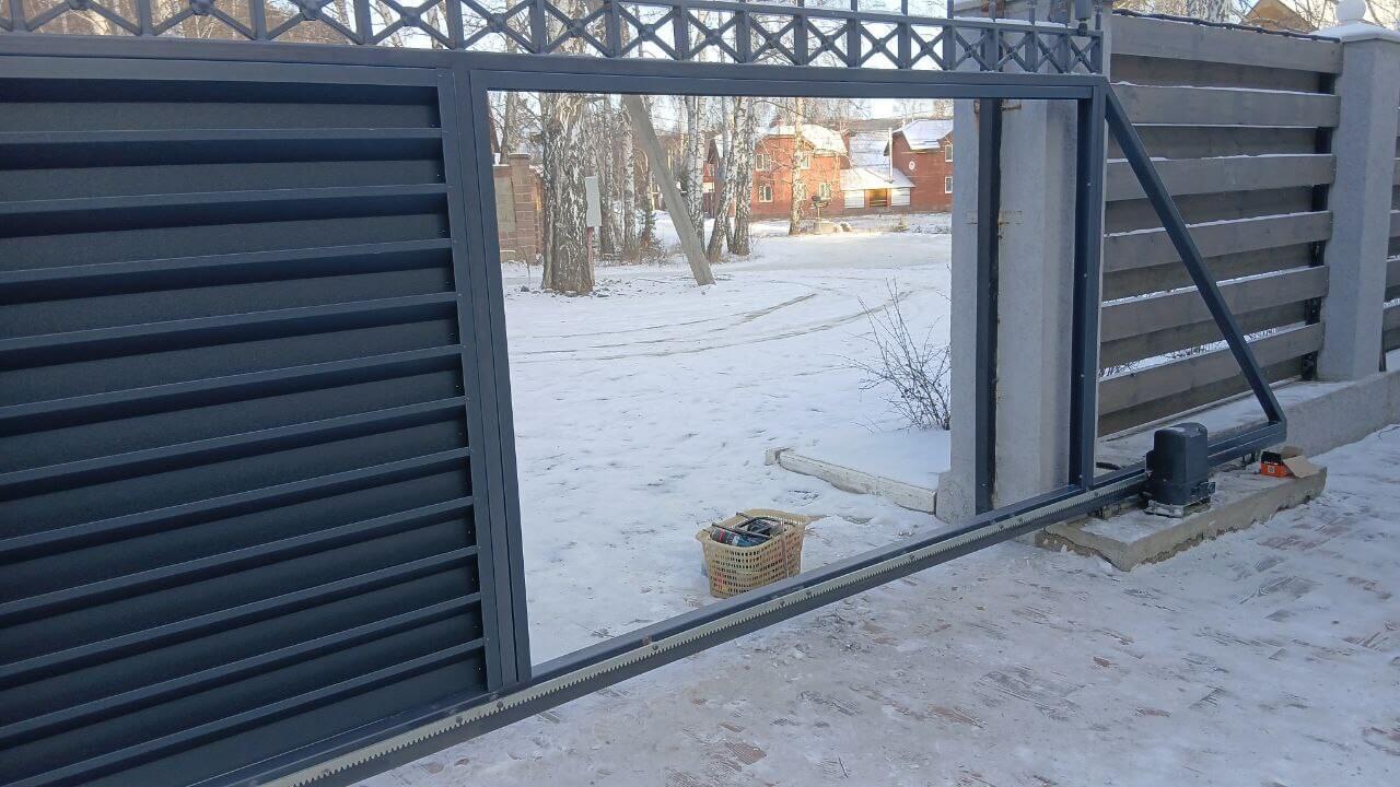 Входная группа из ламелей Хай-Тек RAL7024/7024 Серый Графит двусторонний МАТТЕ фото 10 в Атырау