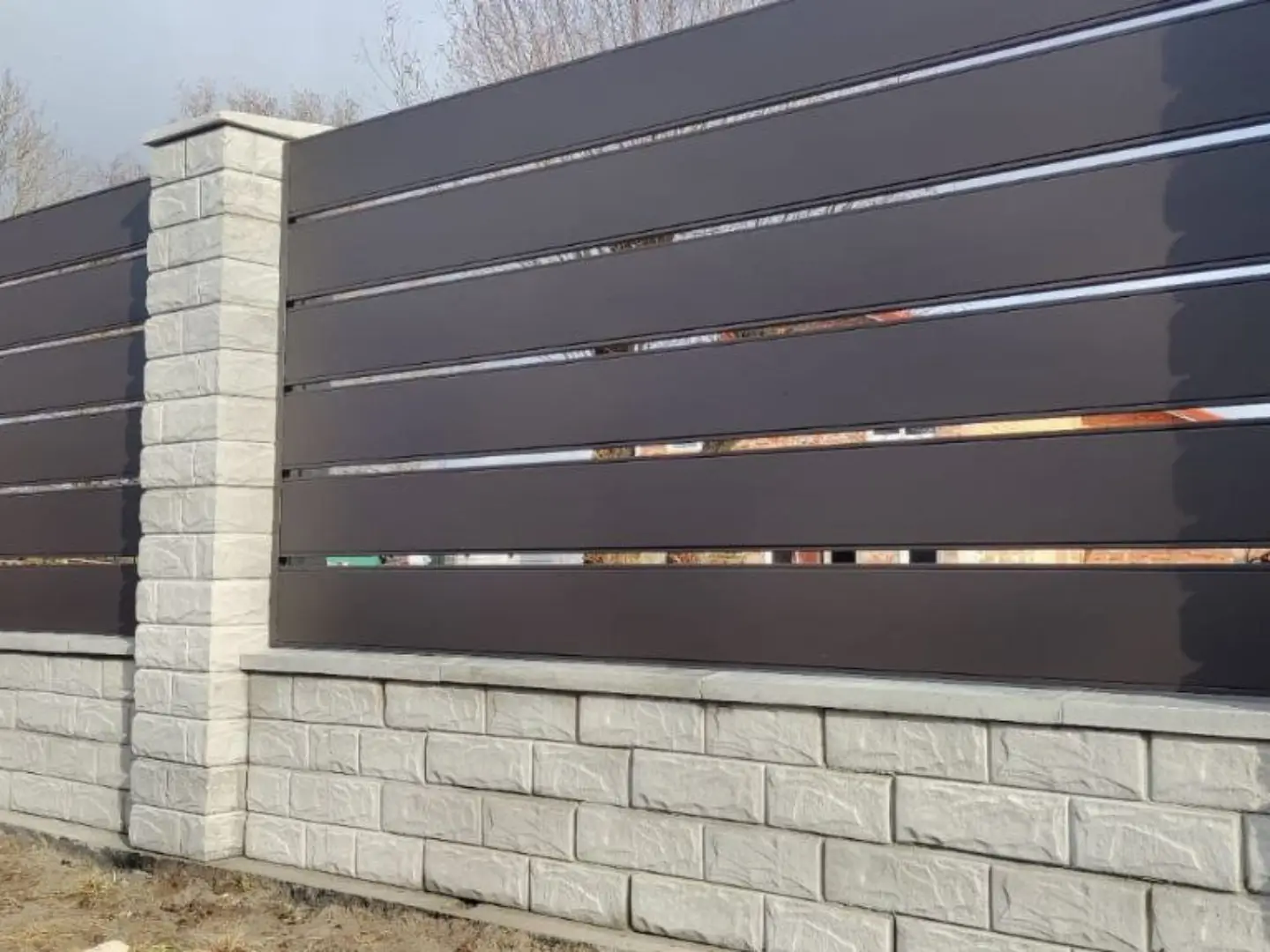 Забор-ранчо из металлопланкена 32м RAL8019 Темный Шоколад МАТТЕ фото 3 в Атырау